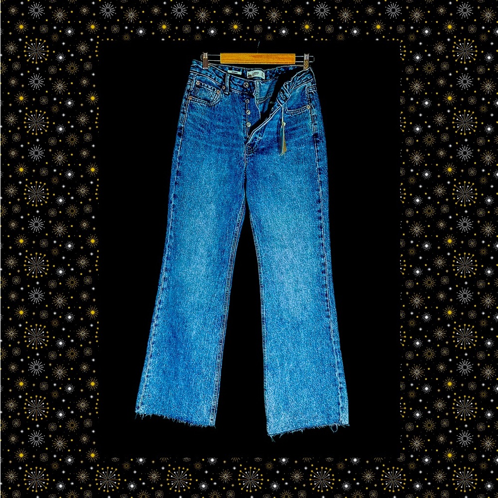 High- waist wide-leg jeans. Brand: Mango, Model: Ariadna